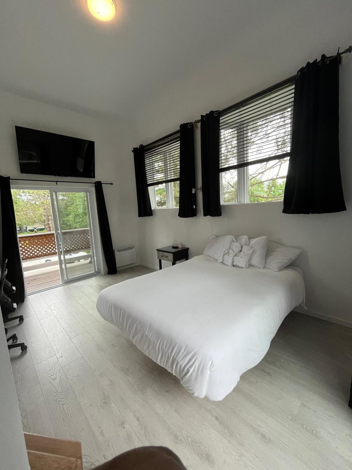 Auberge De Ferme-Neuve Lac-Saint-Paul المظهر الخارجي الصورة