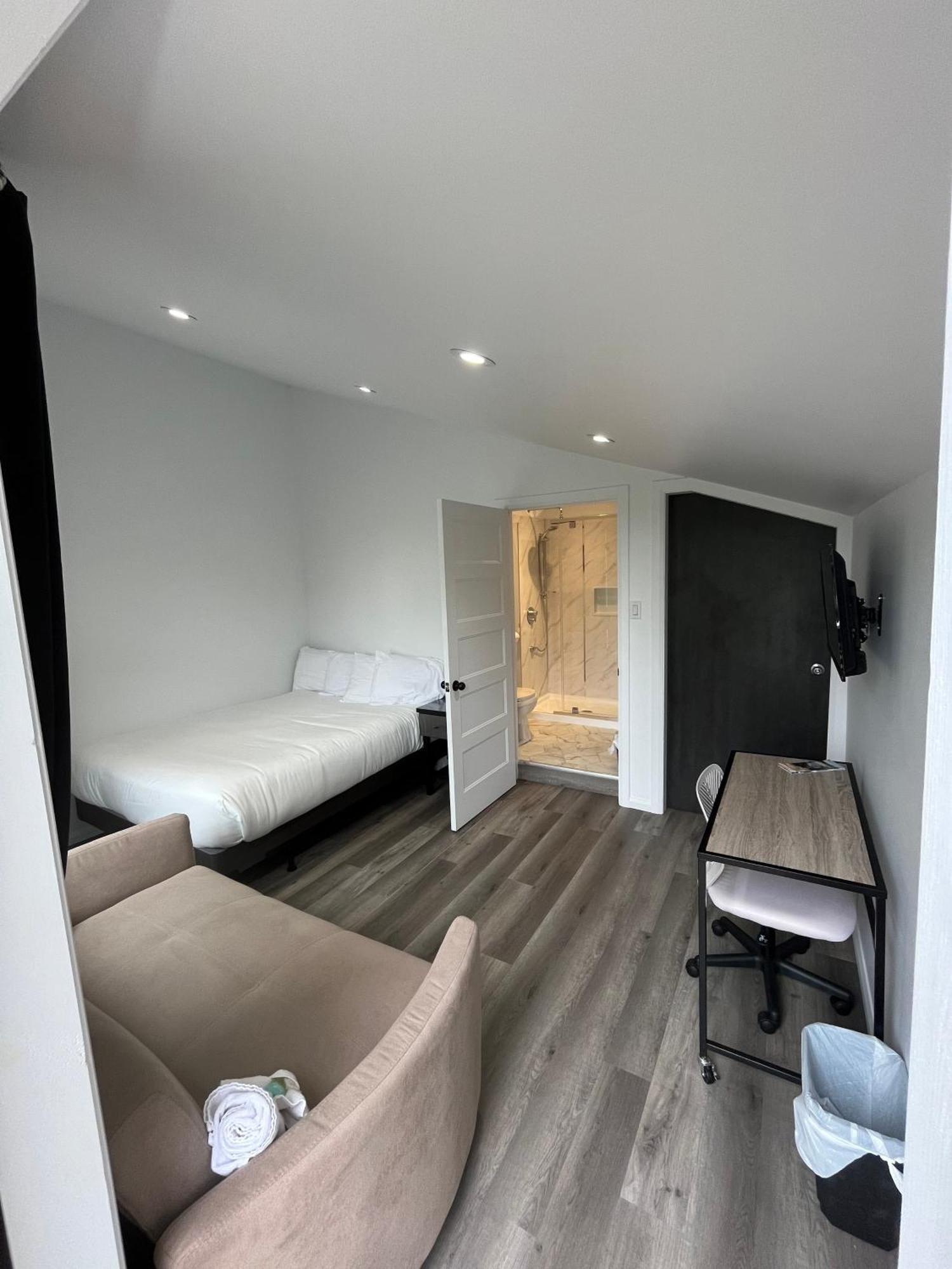 Auberge De Ferme-Neuve Lac-Saint-Paul المظهر الخارجي الصورة