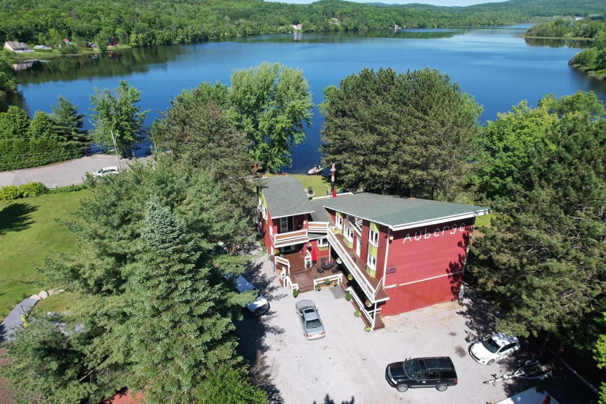 Auberge De Ferme-Neuve Lac-Saint-Paul المظهر الخارجي الصورة
