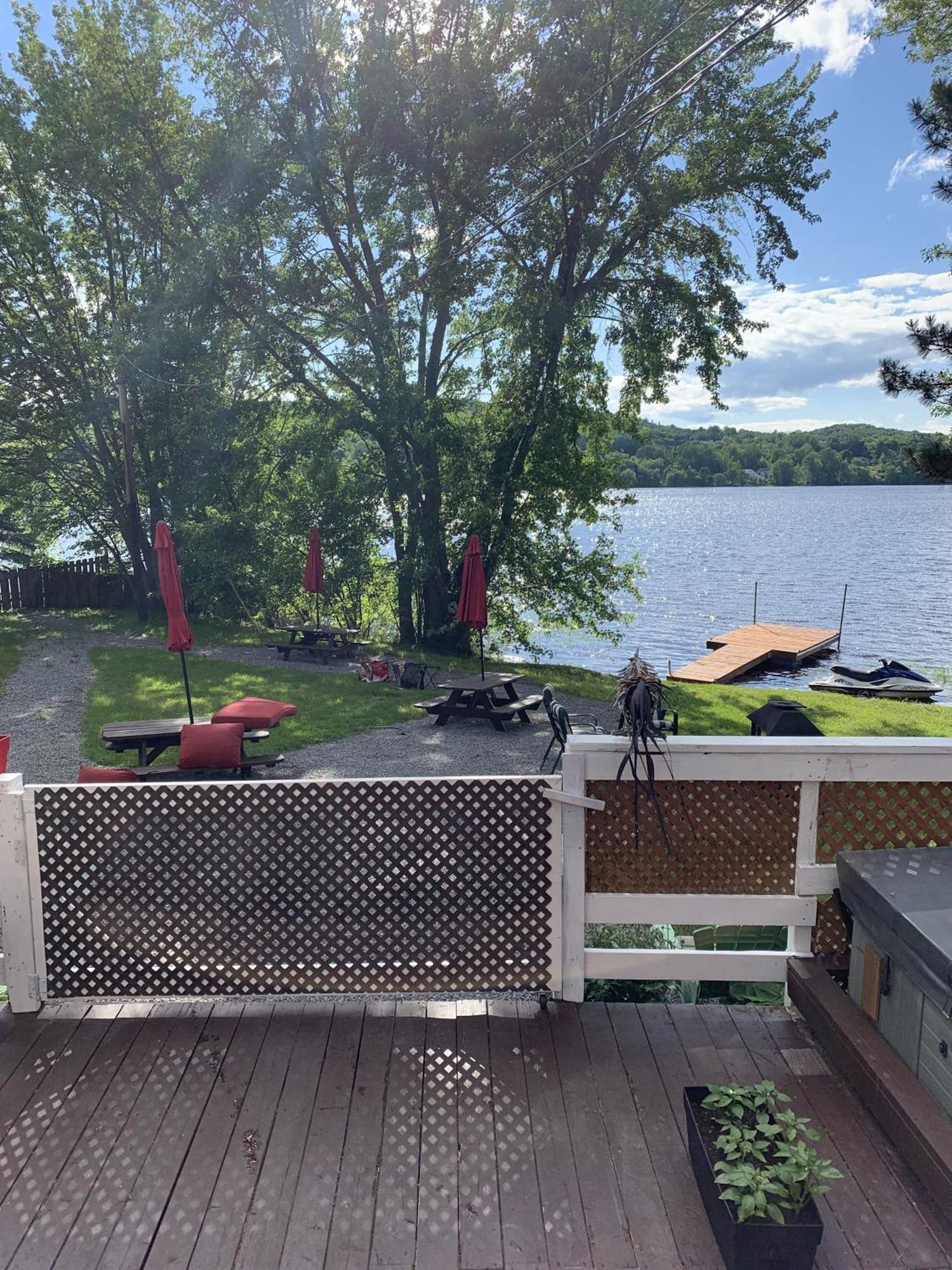 Auberge De Ferme-Neuve Lac-Saint-Paul المظهر الخارجي الصورة
